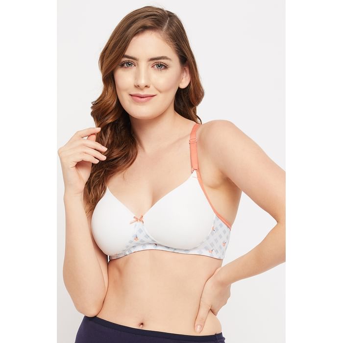 

Clovia Padded Non-Wired Full Cup Multiway T-shirt Bra in White - BR1897O18