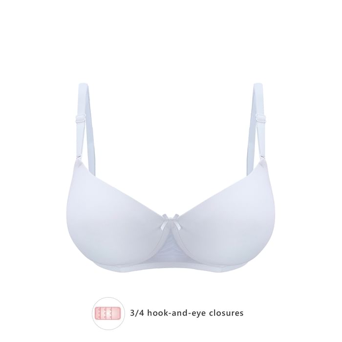 

Clovia Padded Non-Wired Full Cup Multiway T-Shirt Bra in White - BR0738I18