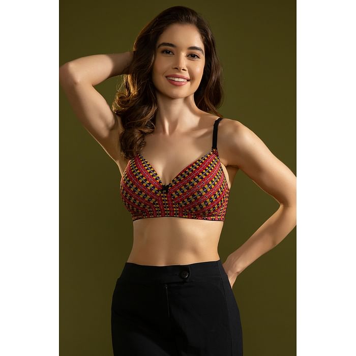 

Clovia Padded Non-Wired Full Cup Printed Multiway T-shirt Bra in Multicolour - BR1277I19