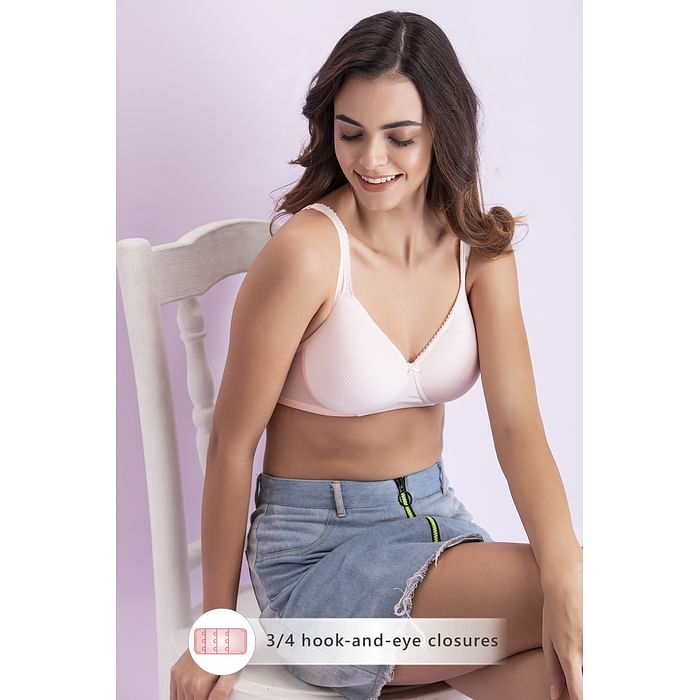 

Clovia Padded Non-Wired Full Cup Self-Striped T-Shirt Bra in Baby Pink - BR1386M22, Light pink
