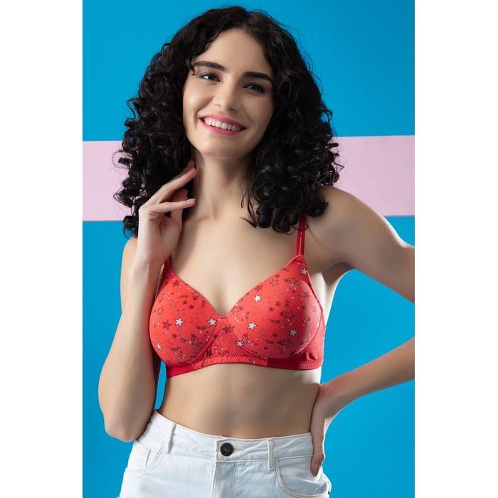 

Clovia Padded Non-Wired Full Cup Star Print T-shirt Bra in Red - BR1067T04