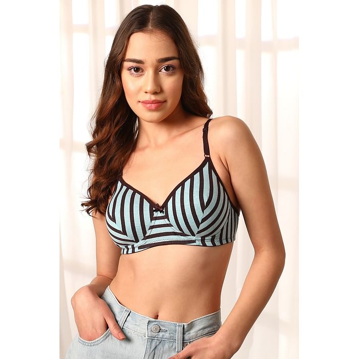 

Clovia Padded Non-Wired Full Cup Striped Bra in Baby Blue - Cotton - BR5206P03, Light blue