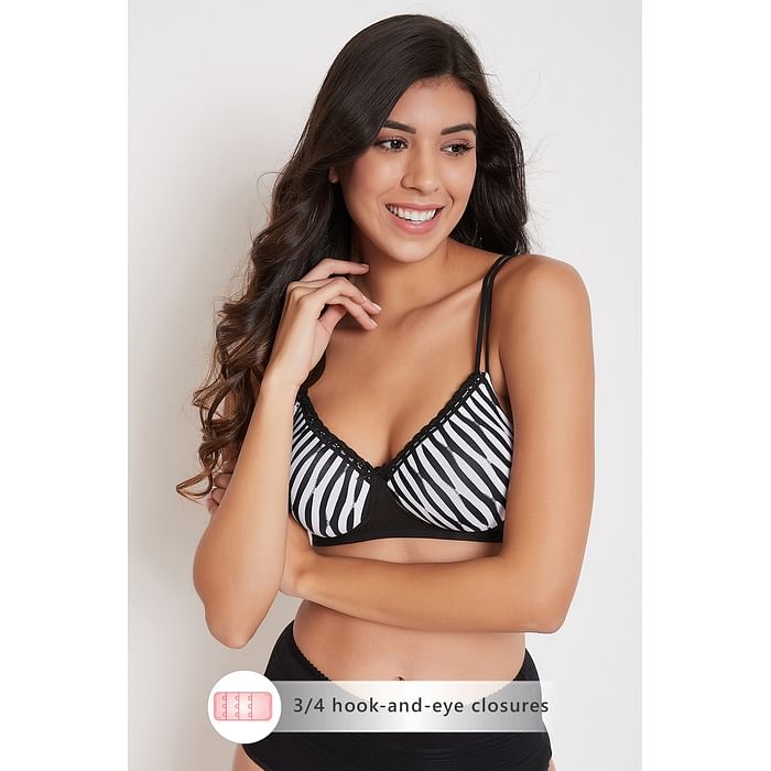 

Clovia Padded Non-Wired Full Cup Striped T-shirt Bra in Black - BR1699P13