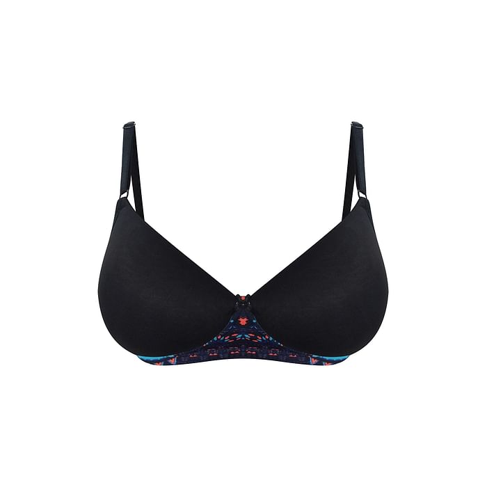 

Clovia Padded Non-Wired Full Cup T-shirt Bra in Black - BR1897W19, Multicolour