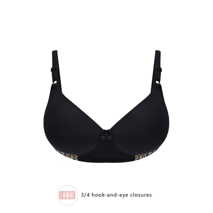 

Clovia Padded Non-Wired Full Cup T-shirt Bra in Black - BR1897X13