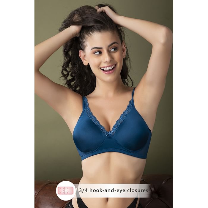 

Clovia Padded Non-Wired Full Cup T-shirt Bra in Sapphire Blue - BR2252F08, Navy