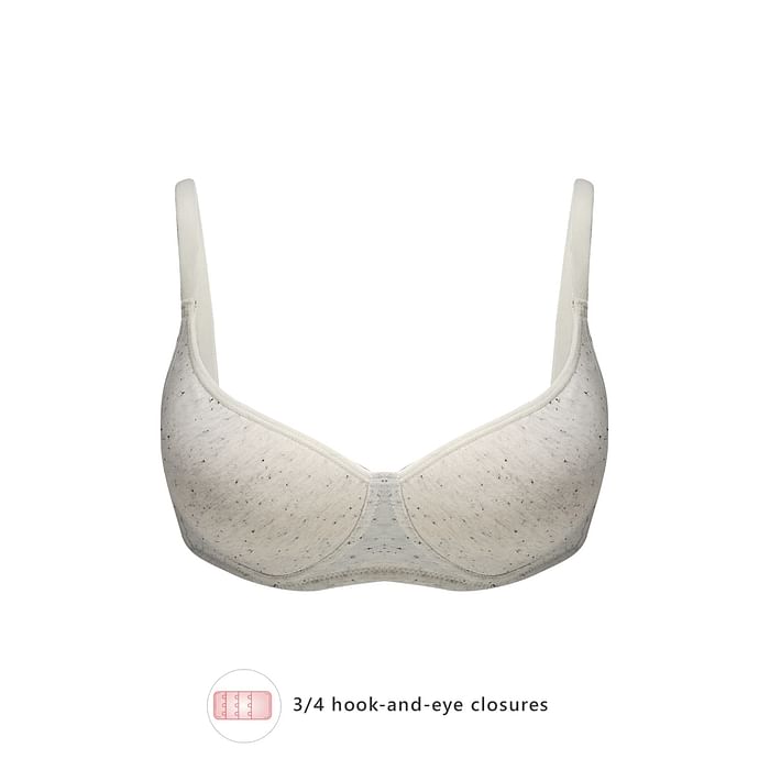 

Clovia Padded Non-Wired Full Cup T-Shirt Bra in White - Cotton - BR2239P18