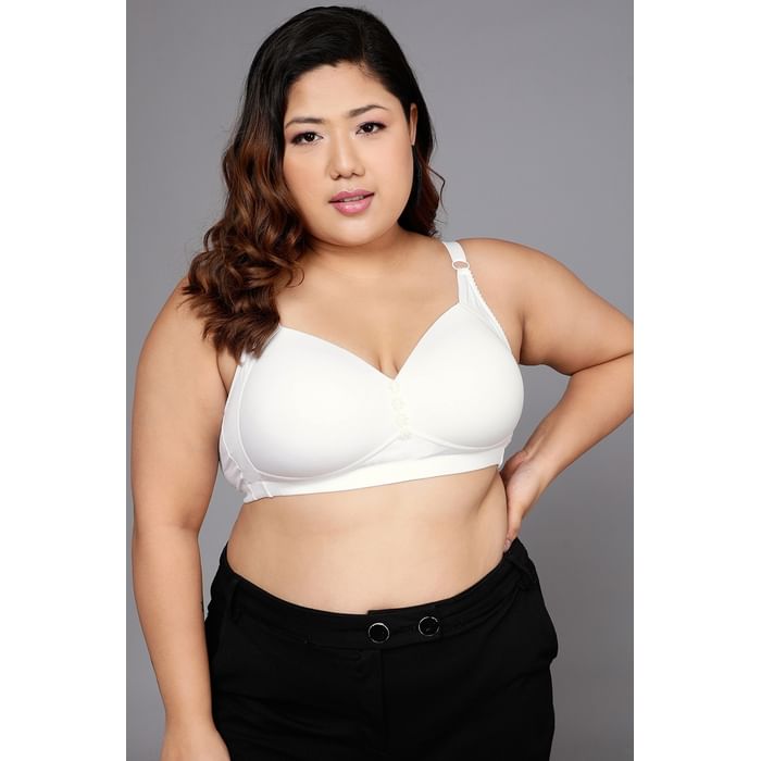 

Clovia Padded Non-Wired Full Figure T-shirt Bra in White - Cotton - BR2500P18