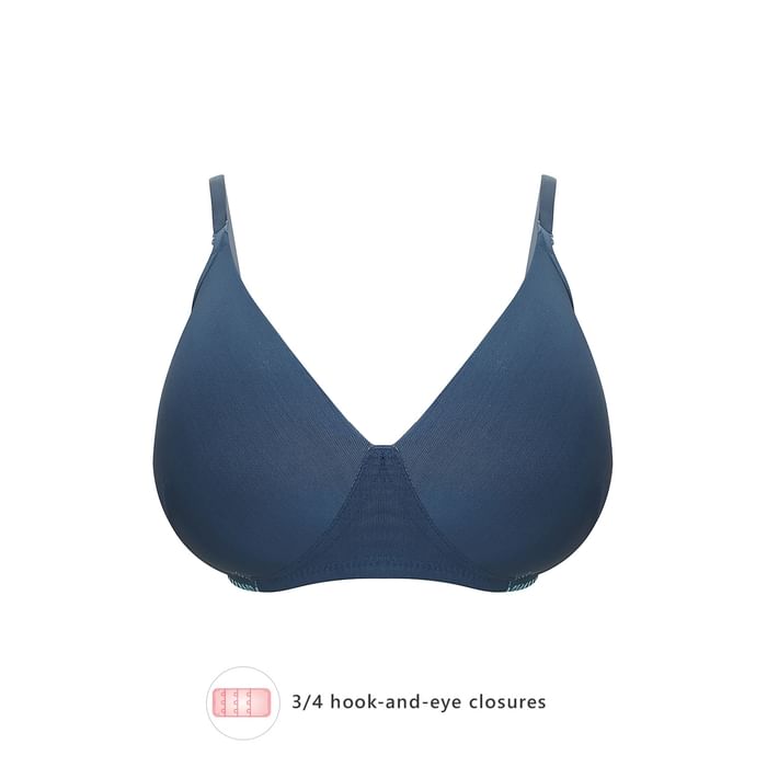 

Clovia Padded Non-Wired Full Coverage Multiway T-Shirt Bra in Navy - BR1897P08