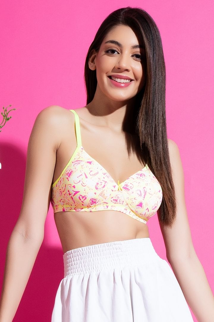 Buy Padded Non-Wired Racerback T-Shirt Bra in Yellow Online India, Best  Prices, COD - Clovia - BR1811P02