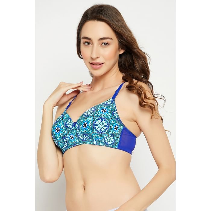 

Clovia Padded Non-Wired Printed Full Cup Multiway T-shirt Bra in Sky Blue - BR1277I03, Light blue