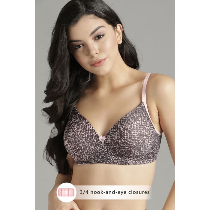

Clovia Padded Non-Wired Printed T-Shirt Bra In Pink - BR0738L22, Light pink