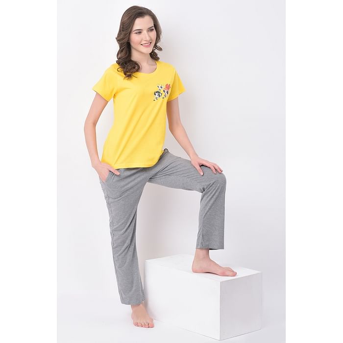 

Clovia Powerpuff Girls Print Top & Pyjama in Yellow & Grey- 100% Cotton - LSC145P07, Mustard