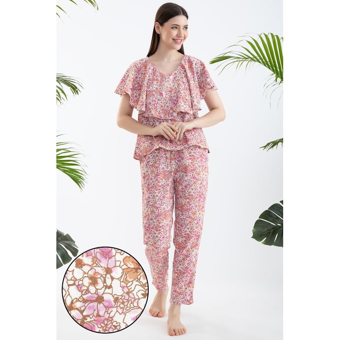 

Clovia Pretty Florals Top & Pyjama Set in Soft Pink - LS0622D22, Light pink