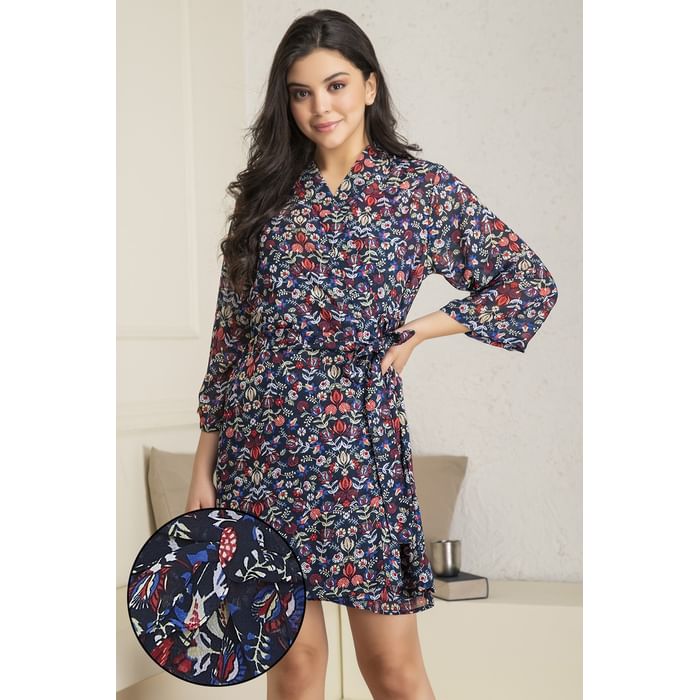 

Clovia Pretty Florals Robe in Multicolour - Georgette - NS1329D19