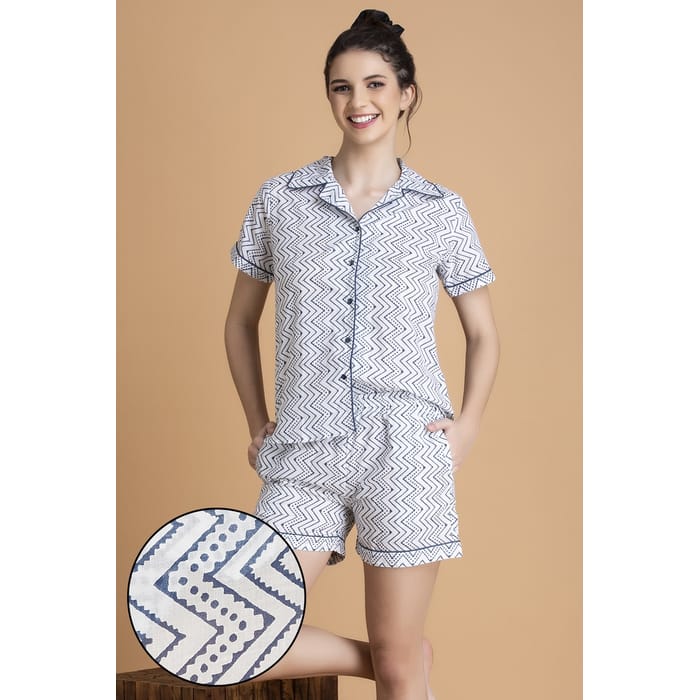 

Clovia Print Me Pretty Button Down Shirt & Shorts Set in White - 100% Cotton - LS0141P18