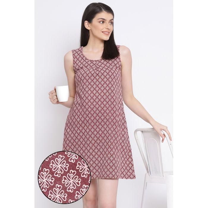 

Clovia Print Me Pretty Short Night Dress in Maroon- Cotton Rich - NS1353P09