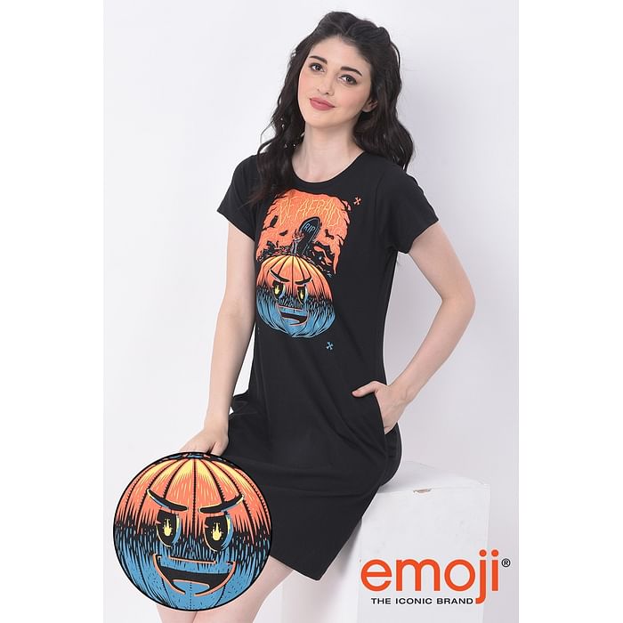 

Clovia Print Me Pretty Short Night Dress in Black- 100% Cotton - NS1233D13