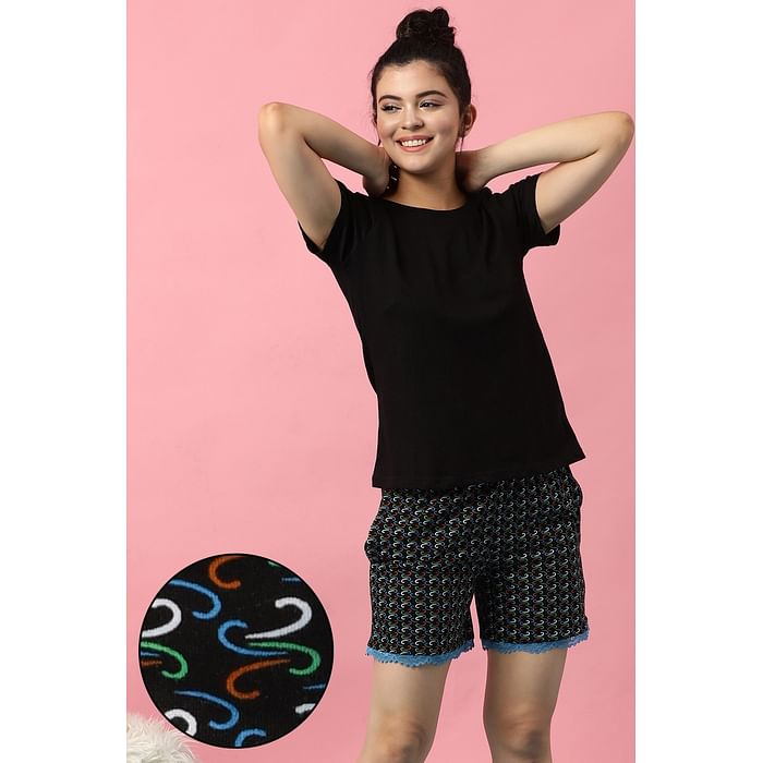 

Clovia Print Me Pretty Top & Boxer Shorts in Black- Cotton Rich - LSC184P13