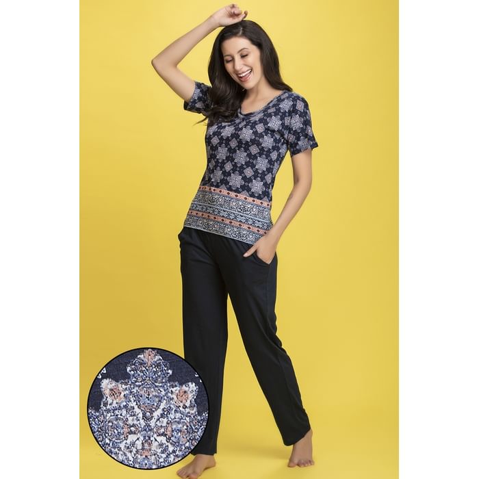 

Clovia Print Me Pretty Top & Pyjama Set in Navy Blue - Cotton Rich - LS0312P08