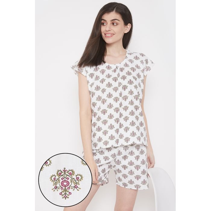 

Clovia Print Me Pretty Top & Shorts in White - 100% Cotton - LS0515P15, Purple