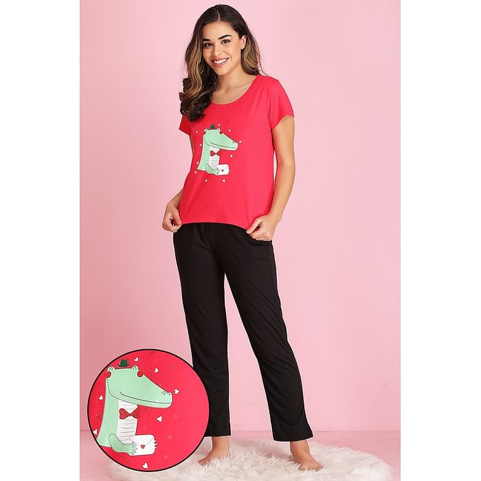 

Clovia Love Struck Top & Pyjama Set in Pink & Black- Cotton - LSC126A14