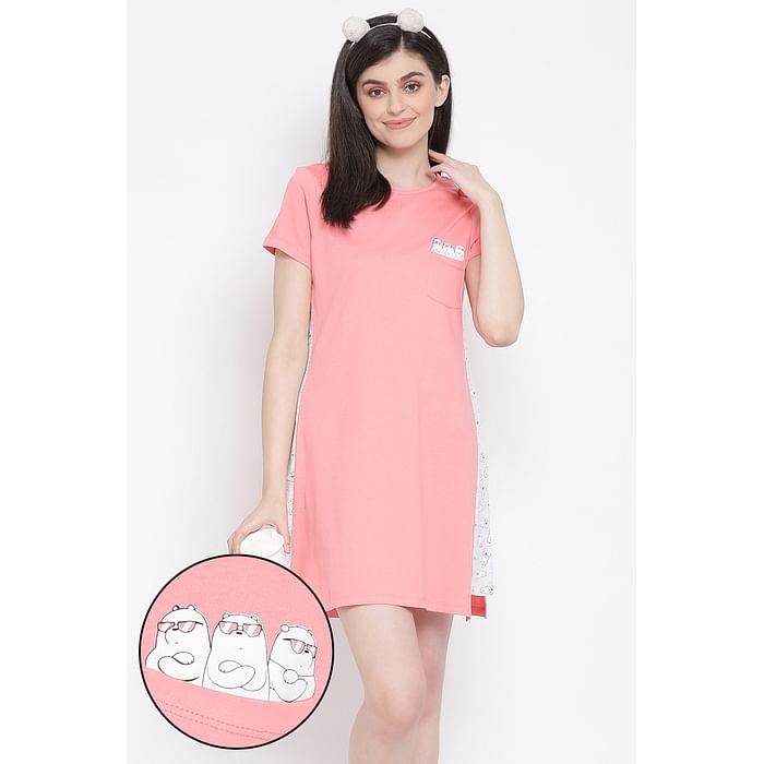 

Clovia Emoji Print Sleep Tee in Peach-Pink - 100% Cotton - NS1209P22, Light pink