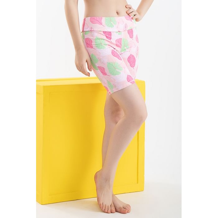 

Clovia Snug-Fit Active Leaf Print High Rise Cycling Shorts in Soft Pink - AB0088A22, Light pink