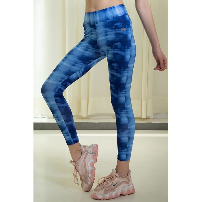 

Clovia Snug Fit Ankle-Length Abstract Print Active Tights in Royal Blue - AB0042Q08, Navy