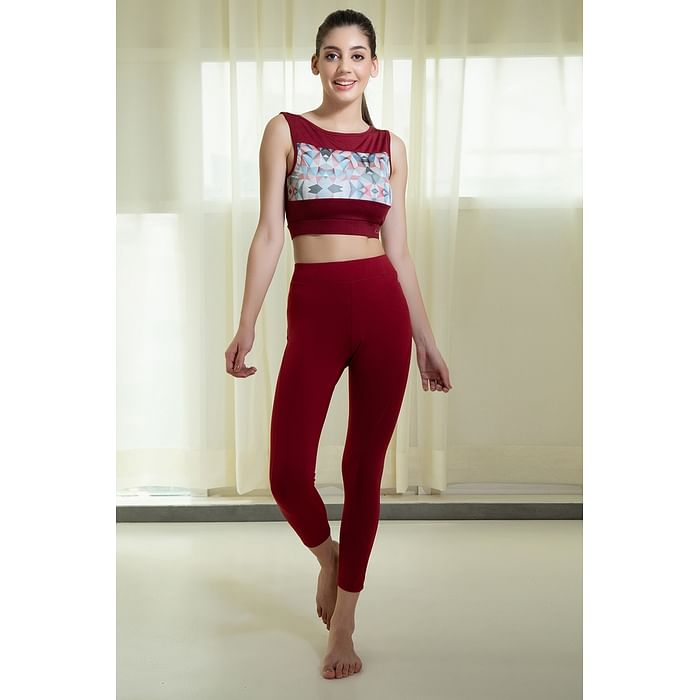 

Clovia Snug-Fit Ankle-Length Activewear Tights in Maroon - AB0024P09