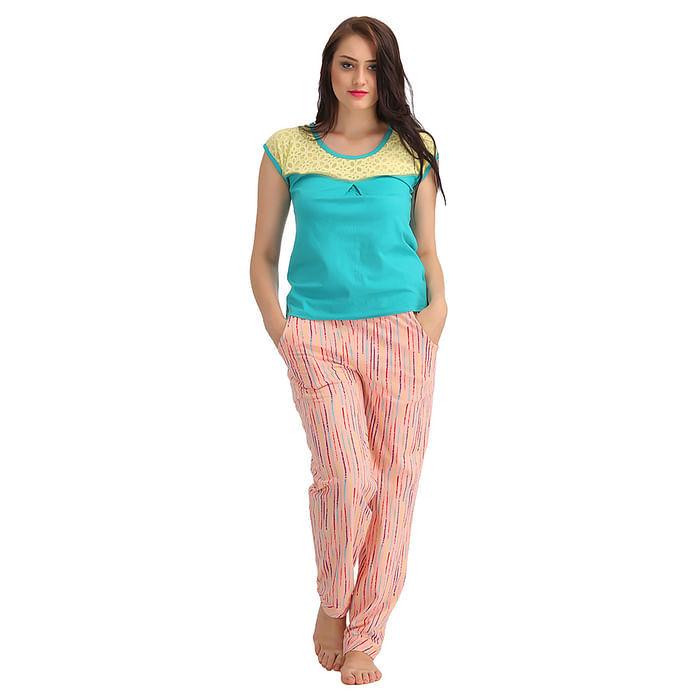 

Clovia Cotton Top & Full Length Pyjama - Green - LSC501P11, Light green