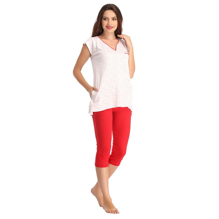 

Clovia Cotton V-Neck Top & Red Capri - LSC516P18, White