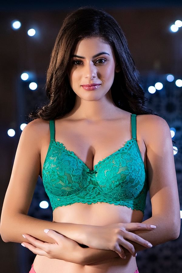 Buy Padded Non-Wired Full Cup Multiway Bra in Mauve - Lace Online India,  Best Prices, COD - Clovia - BR1000F15