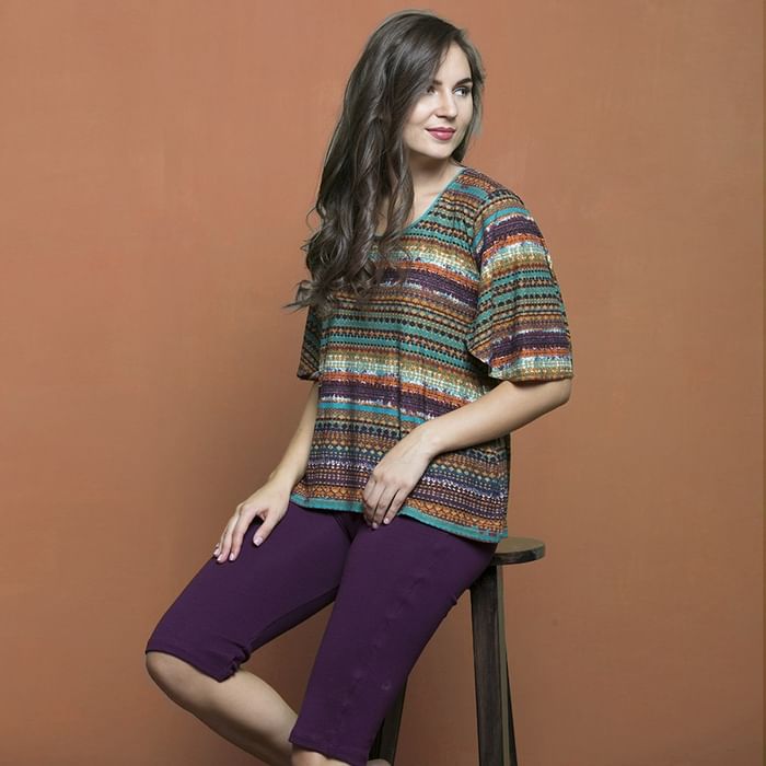 

Clovia Printed Bell Sleeve Top & Cotton Solid Yoga Capri - Wine - LSC510P15, Purple