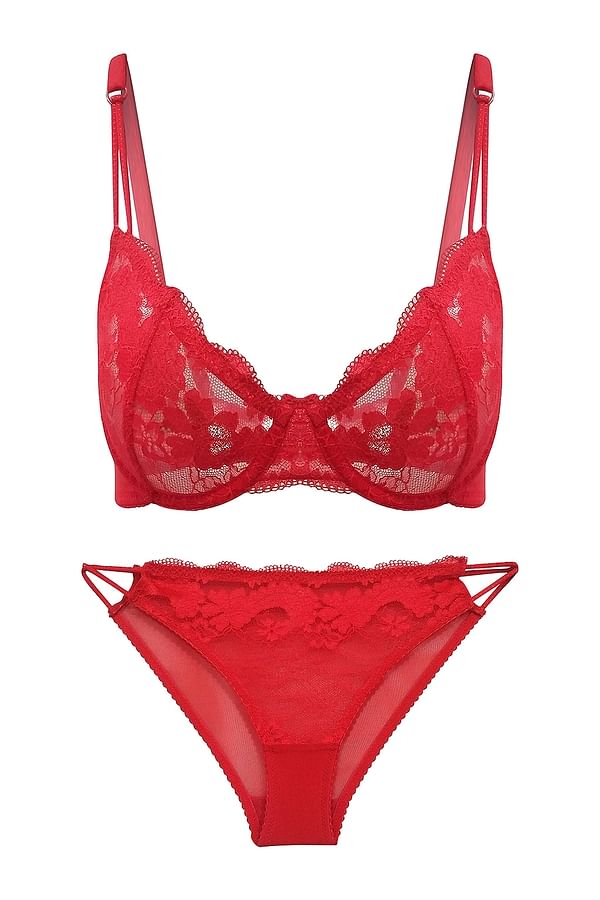 Set Of Bra And Panty: Sexy Non Padded Underwired Bra and Panty In Red