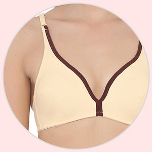 Buy Cotton Non-Padded Non-Wired Full Cup T-Shirt Bra with Detachable Straps  (Matching PN1697R06,PN1697T06) Online India, Best Prices, COD - Clovia -  BR0842R06