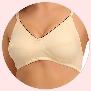 Buy Cotton Lightly Padded Non-Wired Teen Bra & Hipster Panty Set Online  India, Best Prices, COD - Clovia - BP0036P11