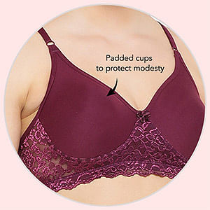 Buy Flair Non-Padded Non-Wired Full Coverage Spacer Cup T-shirt Bra in Red  - Cotton Rich Online India, Best Prices, COD - Clovia - BR1280P04